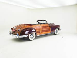 Image 2/15 of Chrysler Windsor Town &amp; Country (1947)