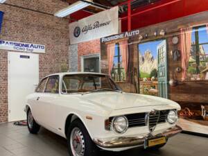 Imagen 2/30 de Alfa Romeo Giulia 1600 Sprint GT Veloce (1966)