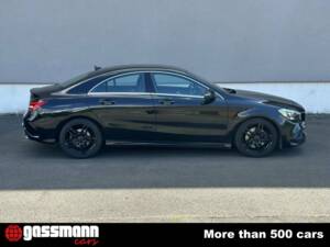Image 4/15 of Mercedes-Benz CLA 220 CDI (2017)