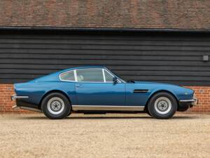 Image 2/50 de Aston Martin V8 EFi (1987)