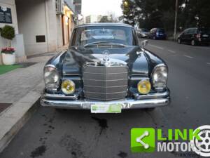 Bild 4/10 von Mercedes-Benz 220 SE b (1960)