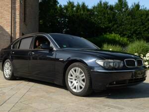 Image 2/50 of BMW 750iL (2001)