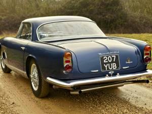 Image 15/50 de Maserati 3500 GTI Touring (1962)