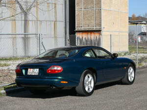 Image 5/23 of Jaguar XK8 4.0 (1998)