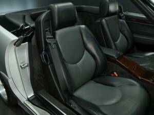 Image 20/30 of Mercedes-Benz SL 600 6.0 AMG (1996)