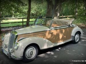 Image 13/38 of Mercedes-Benz 220 Cabriolet A (1954)