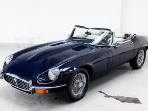 Immagine 39/40 di Jaguar E-Type V12 (1973)