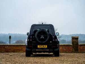 Image 25/50 of Land Rover Defender 110 V8 &quot;Bond Edition&quot; (2021)