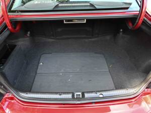 Image 28/35 of Holden Monaro CAPA F 320 C (2003)