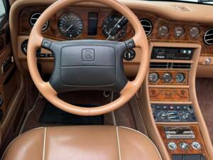 Image 16/21 of Rolls-Royce Corniche S (1995)