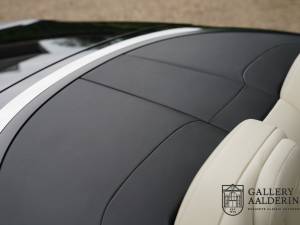 Image 31/50 of Bentley Continental GTC V8 (2014)