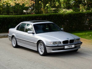 Image 1/10 of BMW 740i (2001)