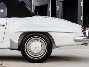 Image 12/48 of Mercedes-Benz 190 SL (1958)