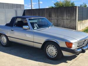 Image 16/34 de Mercedes-Benz 560 SL (1987)