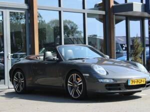 Image 2/6 of Porsche 911 Carrera S (2006)