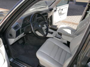 Afbeelding 6/10 van BMW 735i (1986)