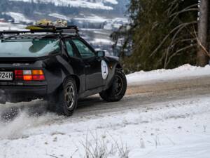 Image 36/44 of Porsche 924 S (1986)