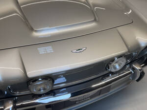 Imagen 5/40 de Aston Martin V8 Vantage Volante (1986)