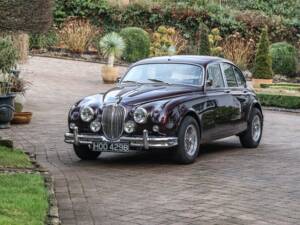 Image 36/50 of Jaguar Mk II 3.8 (2004)