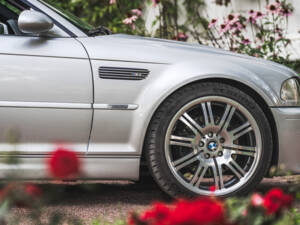 Image 20/52 of BMW M3 (2004)