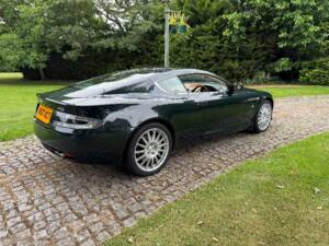 Image 19/43 of Aston Martin DB 9 (2008)