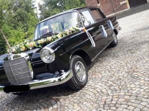 Imagen 2/12 de Mercedes-Benz 190 Dc (1961)