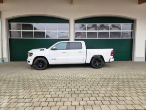 Image 21/62 of Dodge Ram 1500 (2020)