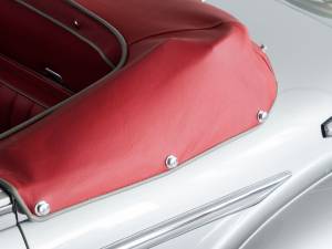 Image 26/49 of Mercedes-Benz 300 S Roadster (1953)