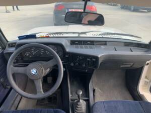 Image 4/5 of BMW 320&#x2F;6 (1978)