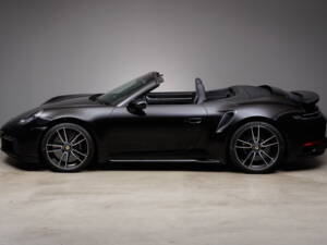 Image 5/37 of Porsche 911 Turbo S (2024)