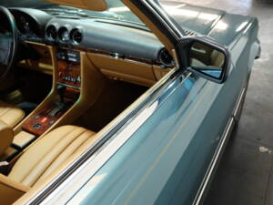 Bild 15/42 von Mercedes-Benz 560 SL (1989)