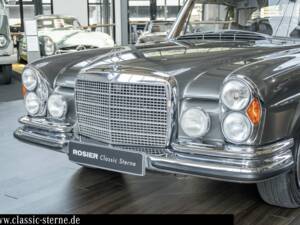 Image 9/15 of Mercedes-Benz 280 SE 3,5 (1970)