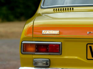 Image 17/50 de Ford Escort RS 2000 (1974)