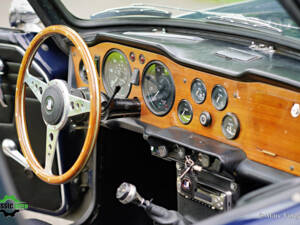 Imagen 10/47 de Triumph TR 250 (1968)