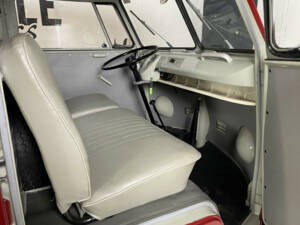 Imagen 14/24 de Volkswagen T1 panel van (1967)