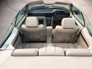Image 6/7 of Mercedes-Benz E 320 (1995)