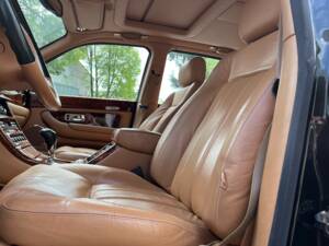 Image 17/62 of Bentley Arnage Red Label (2004)