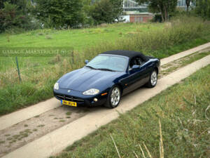 Afbeelding 24/100 van Jaguar XK8 4.0 (2000)