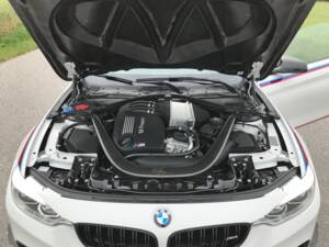 Bild 15/25 von BMW M4 GTS &quot;DTM Champion Edition&quot; (2017)