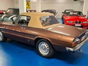 Image 10/43 de Alfa Romeo Spider Veloce 2000 (1982)