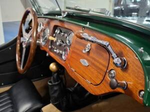 Bild 32/50 von Morgan 4&#x2F;4 Series V (1964)