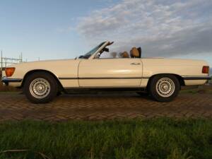 Image 3/6 de Mercedes-Benz 450 SL (1972)