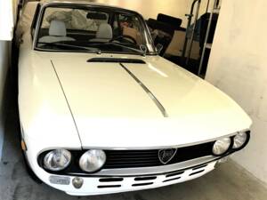 Image 43/45 of Lancia Fulvia 1.3 S (1975)