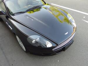 Bild 18/99 von Aston Martin DB 9 Volante (2006)