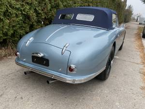 Immagine 6/50 di Aston Martin DB 2 Vantage DHC (1952)