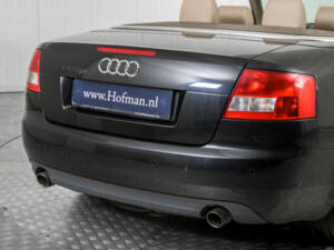 Image 20/50 de Audi A4 2.4 V6 (2004)