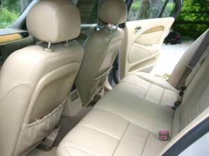 Bild 22/51 von Jaguar S-Type 4.0 V8 (2000)