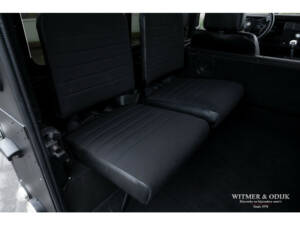 Image 27/28 of Land Rover Defender 90 (1997)