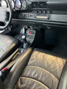 Image 8/12 of Porsche 911 Turbo (1996)