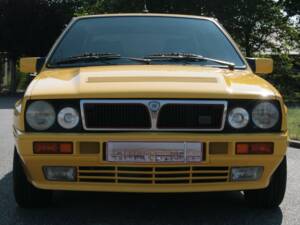 Image 8/84 of Lancia Delta HF Integrale (1991)